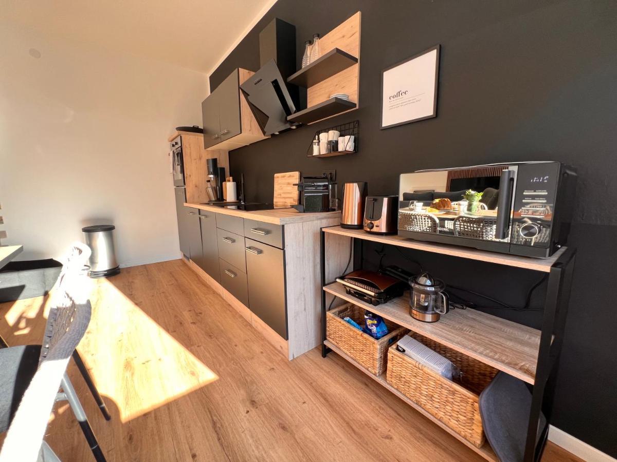 Ferienwohnung Imzaro: Erdgeschoss, 2 Schlafzimmer Plus Schlafsofa, Eigener Eingang, Grosse Terrasse Mit Garten! Spittal an der Drau Bagian luar foto