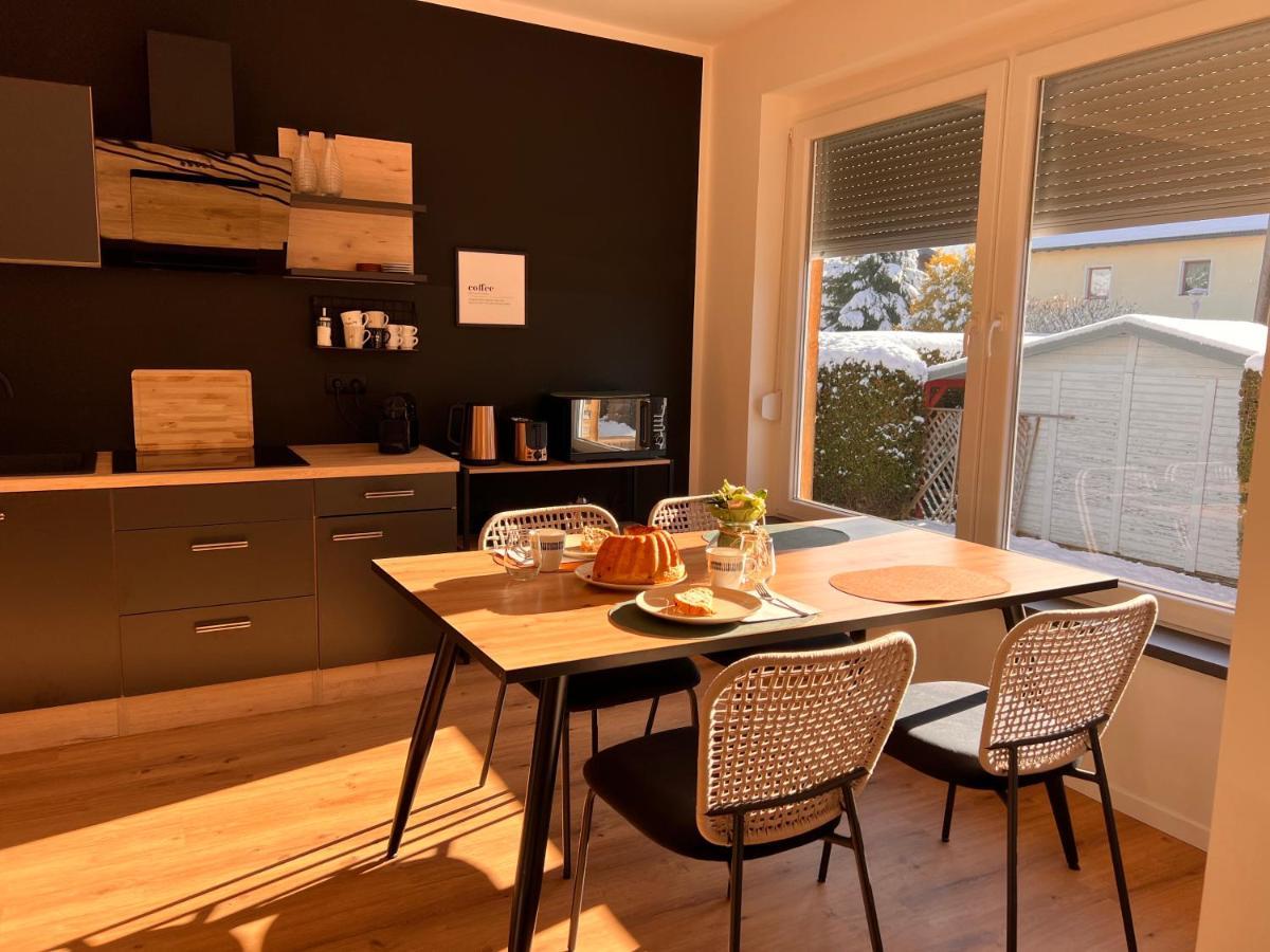 Ferienwohnung Imzaro: Erdgeschoss, 2 Schlafzimmer Plus Schlafsofa, Eigener Eingang, Grosse Terrasse Mit Garten! Spittal an der Drau Bagian luar foto